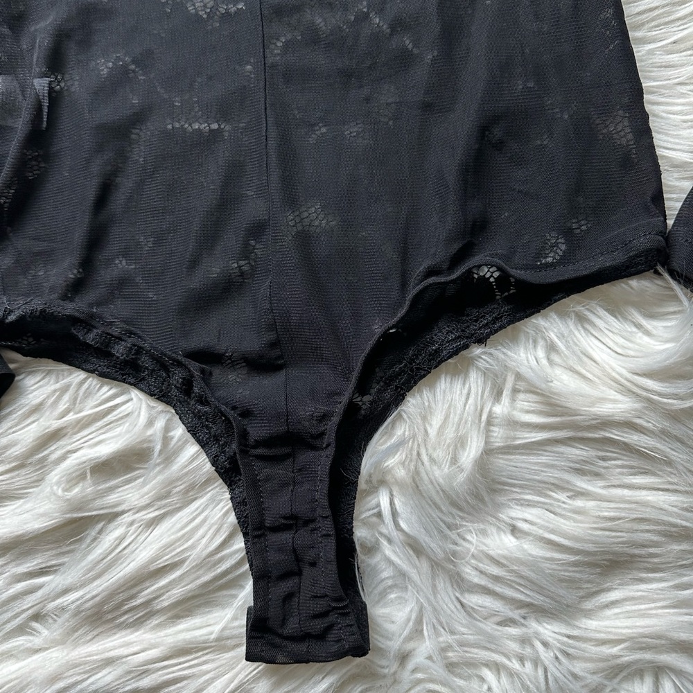 Missguided sheer lace bodysuit - Picture 4 of 12